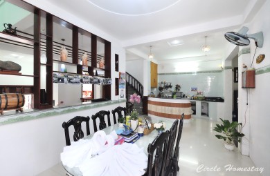 CIRCLE HOMESTAY